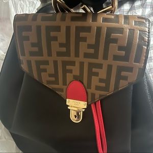 Meet your Posher, Howard